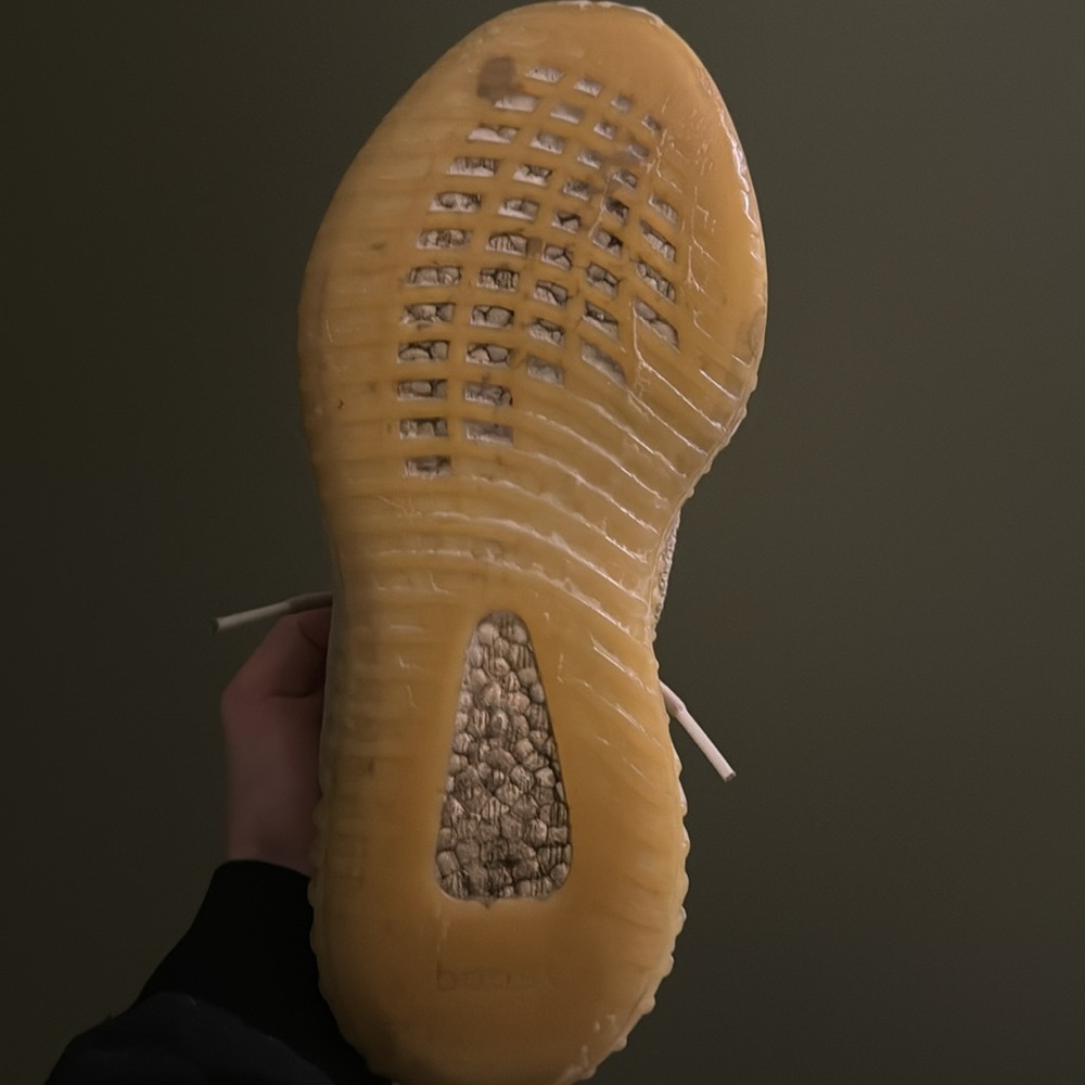 Yeezy 350 - Picture 6 of 7